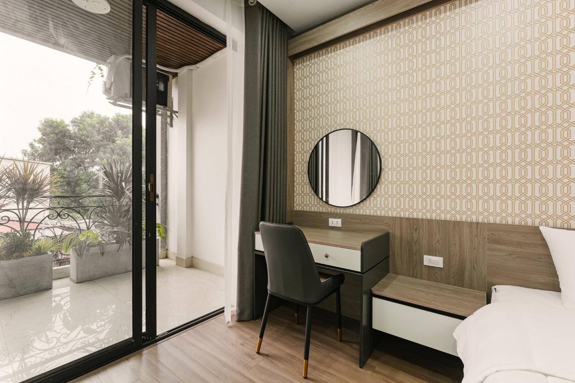 Delapong Hotel And Apartment Ha Noi Hanoi Exterior photo