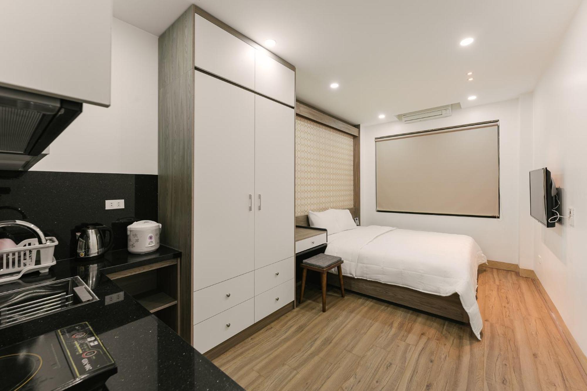 Delapong Hotel And Apartment Ha Noi Hanoi Exterior photo