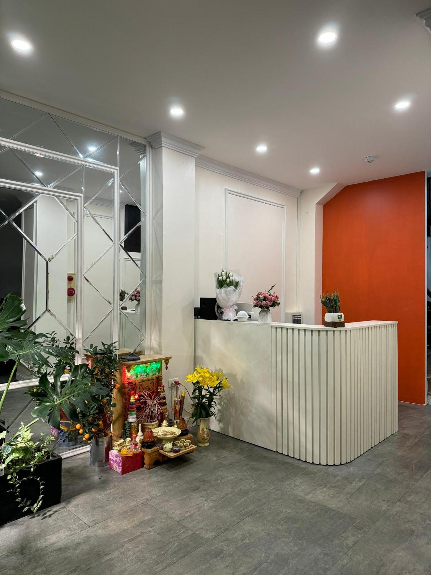 Delapong Hotel And Apartment Ha Noi Hanoi Exterior photo