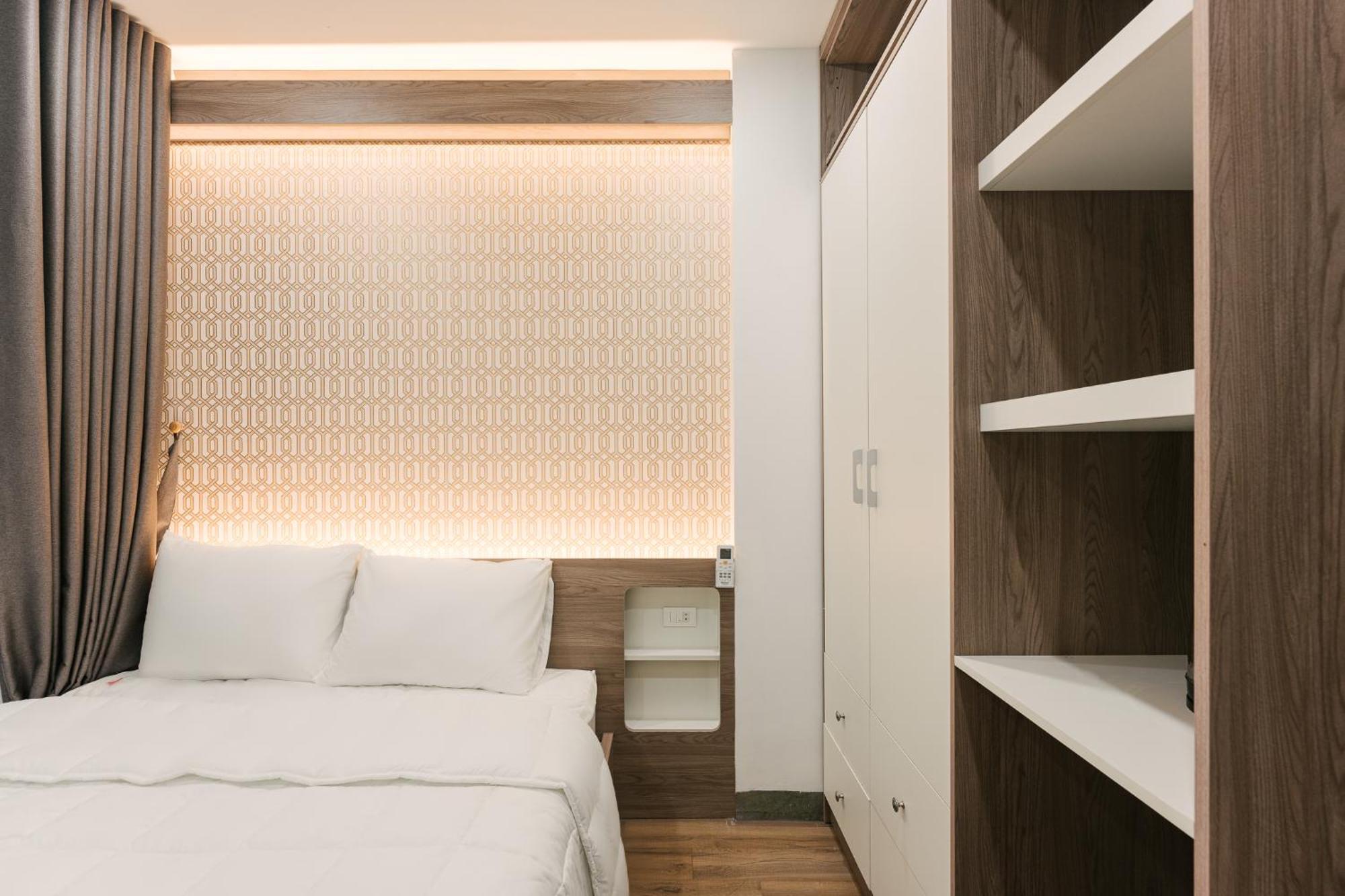 Delapong Hotel And Apartment Ha Noi Hanoi Exterior photo