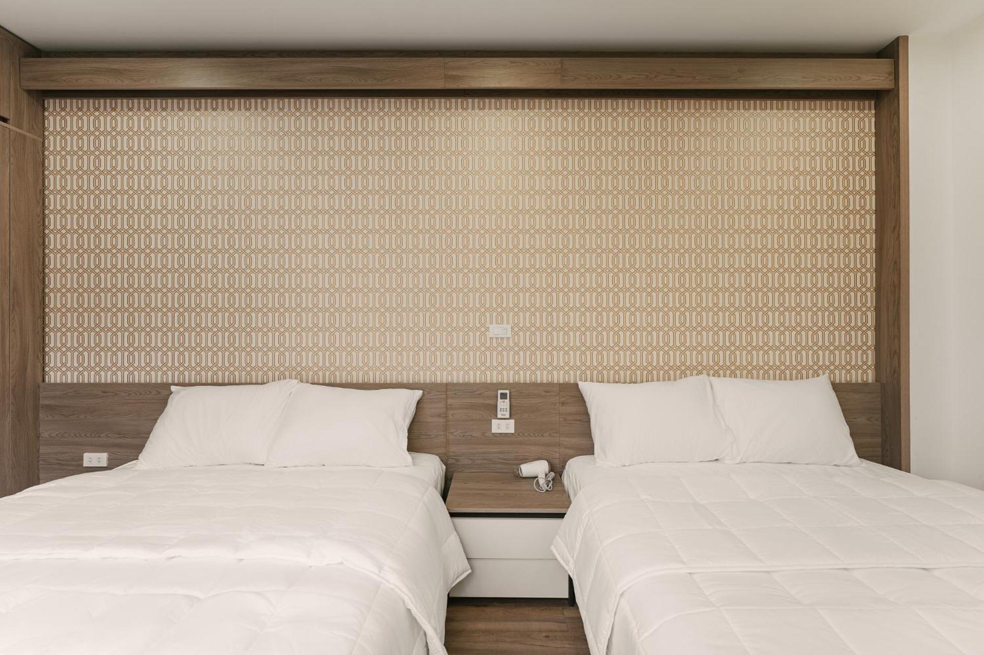 Delapong Hotel And Apartment Ha Noi Hanoi Exterior photo