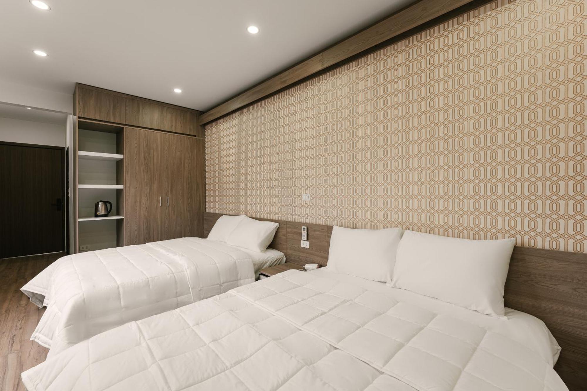 Delapong Hotel And Apartment Ha Noi Hanoi Exterior photo